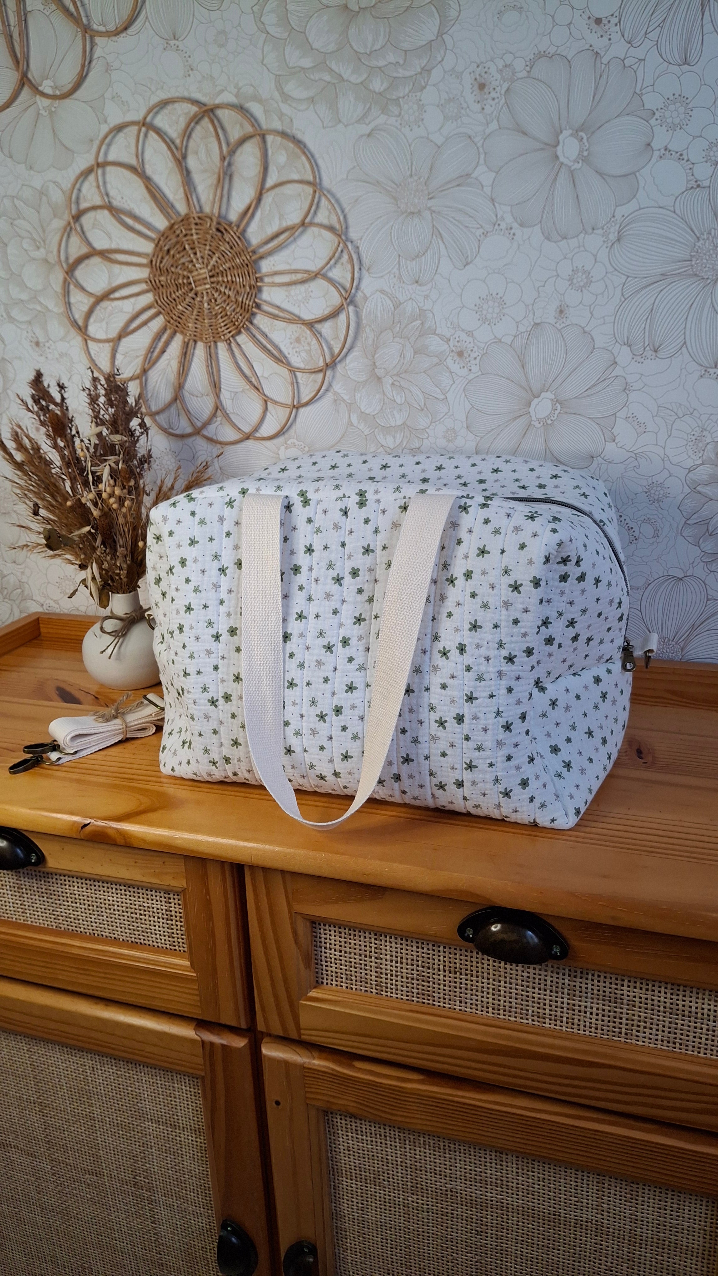 Sac à langer "AMOUR" ❀ Version Pétales • Personnalisé