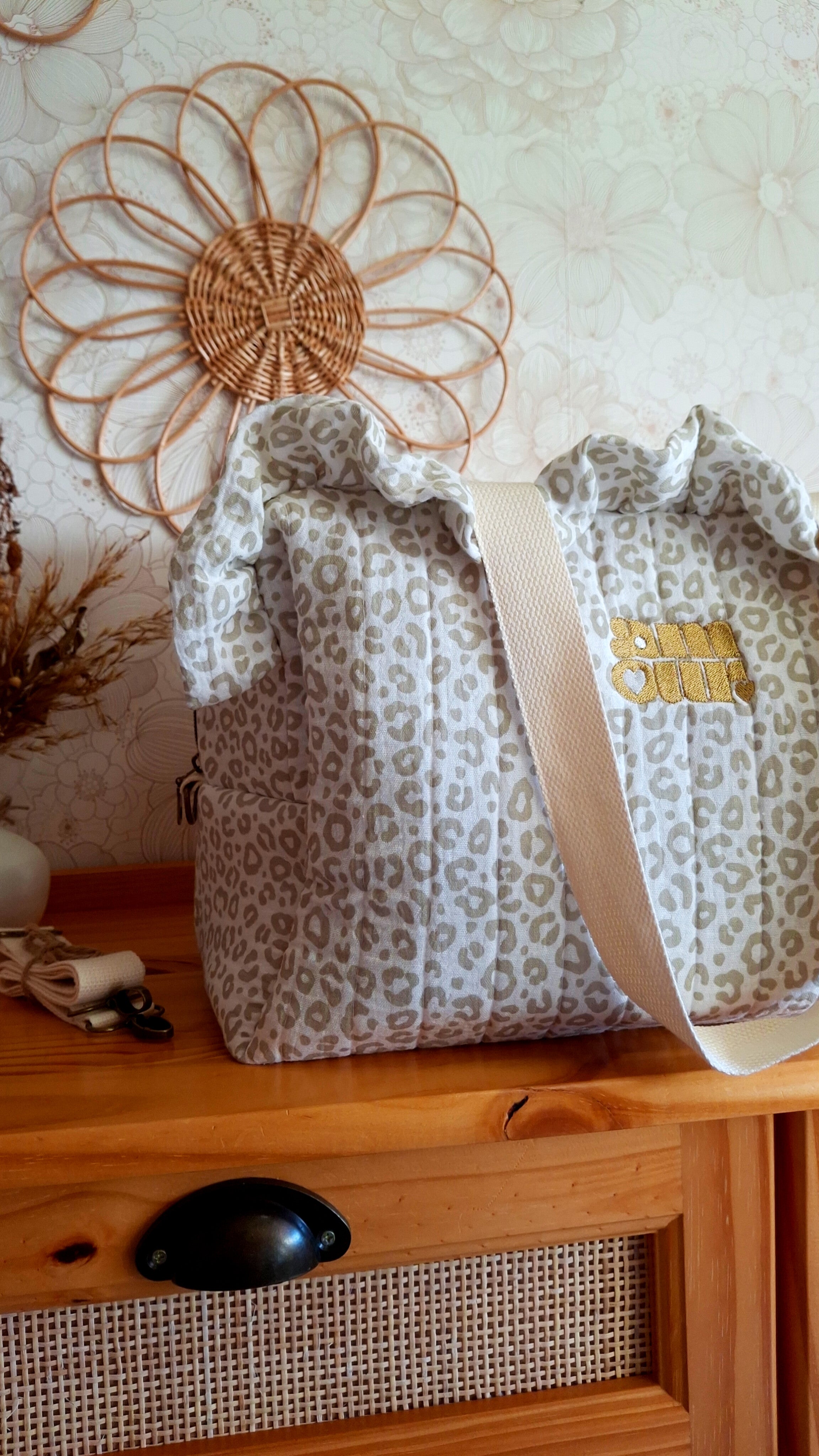 ✿ Sac à langer "AMOUR" & son matelas à langer nomade assorti "OFFERT" ❀ Modèle unique • DISPONIBLE